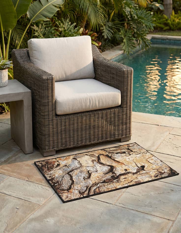 Detail image of 2' x 3' Easy-Clean Modern Indoor / Outdoor Rug