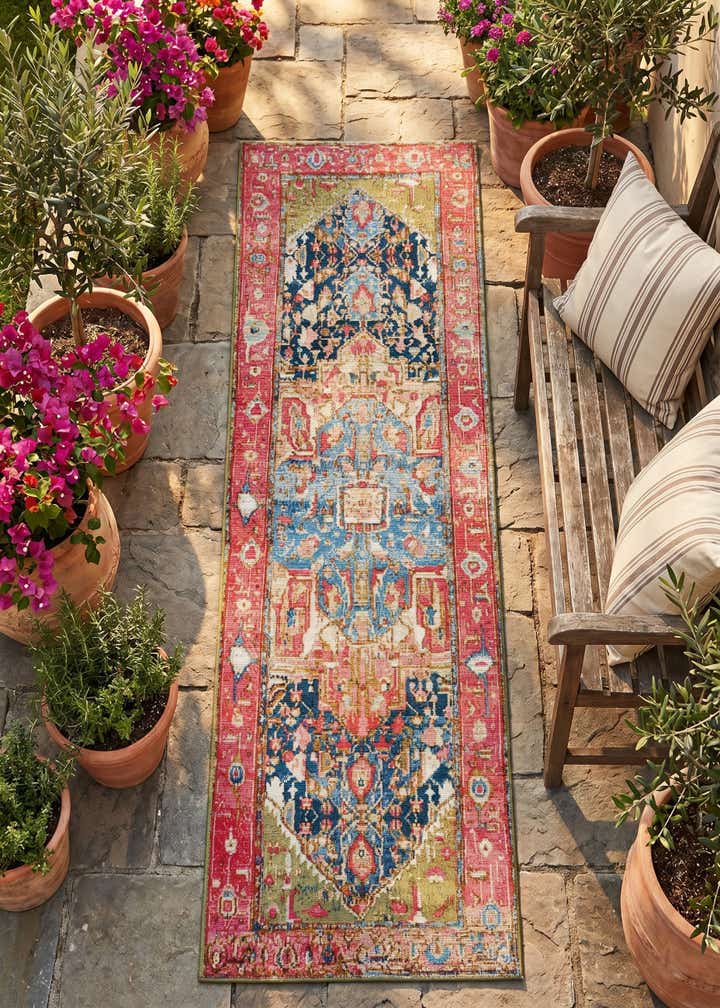 2' x 6' Easy-Clean Traditional Indoor / Outdoor Runner Rug
