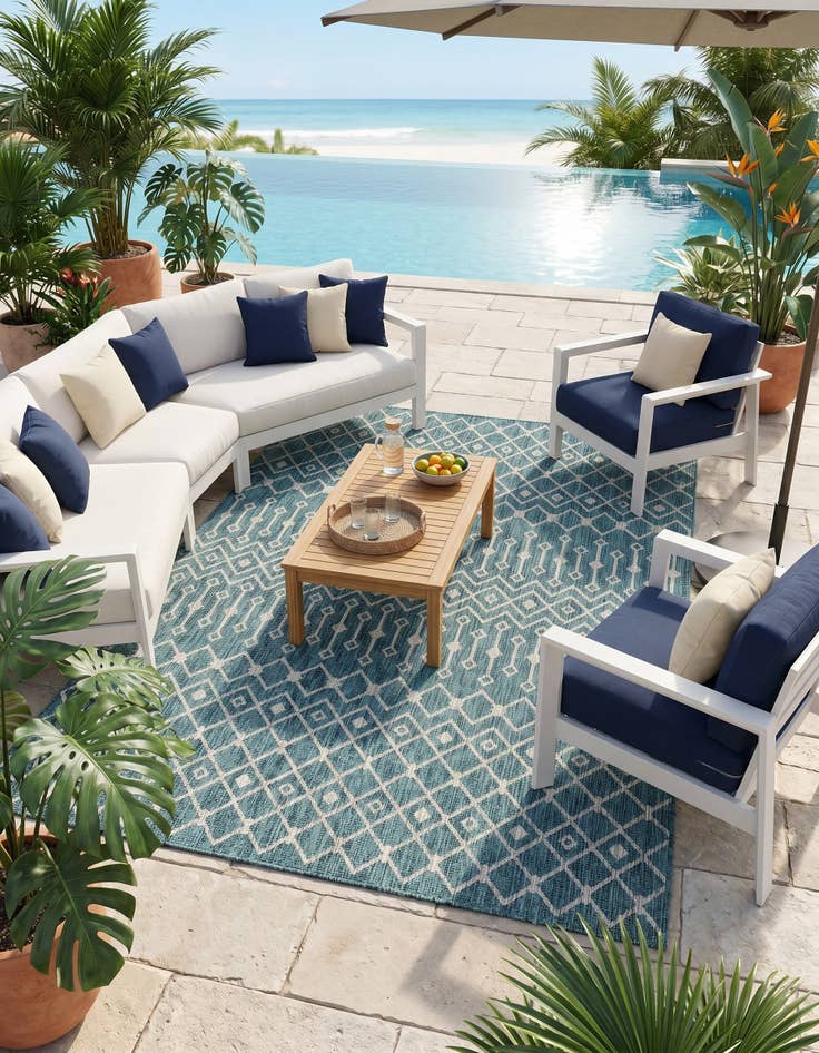 Detail image of 7' 10 x 11' Easy-Clean Lattice Indoor / Outdoor Rug