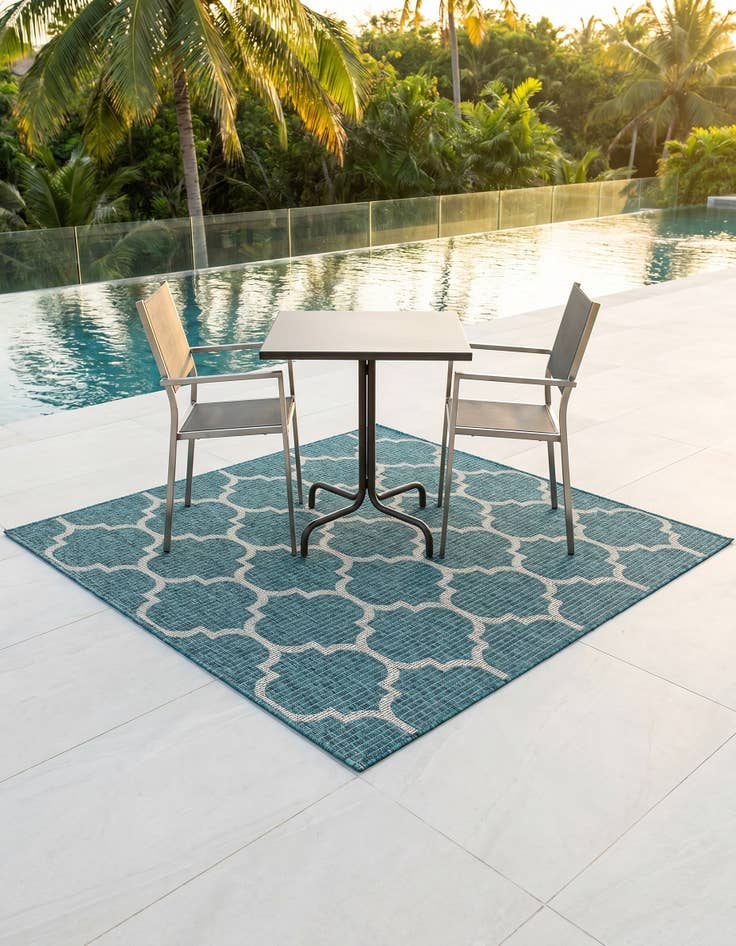 Detail image of 5' 3 x 5' 3 Easy-Clean Lattice Indoor / Outdoor Square Rug