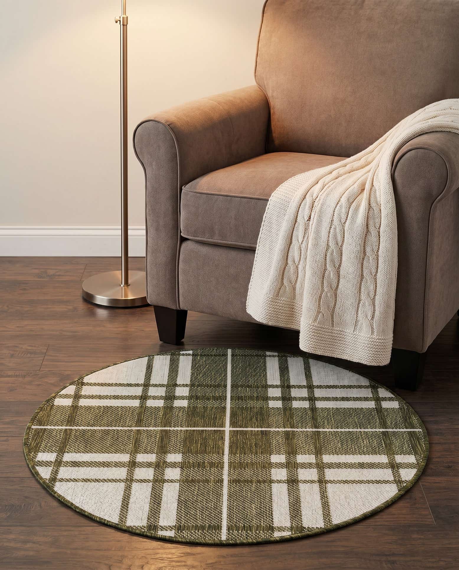 3' x 3' Easy-Clean Checkered Indoor / Outdoor Round Rug