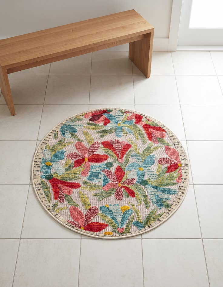 Detail image of 3' x 3' Easy-Clean Casablanca Indoor / Outdoor Round Rug