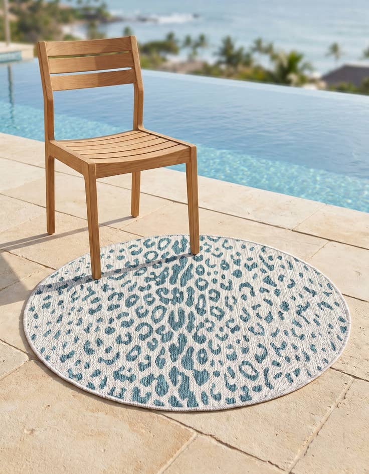 Detail image of 3' x 3' Easy-Clean Safari Indoor / Outdoor Round Rug