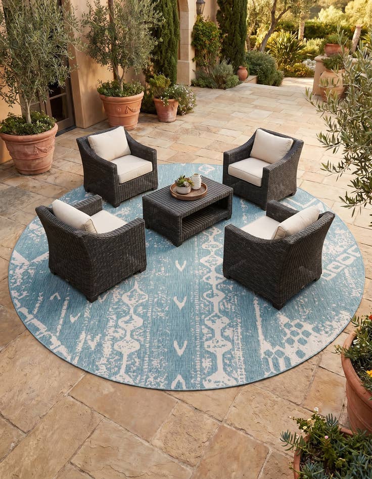 Detail image of 10' 8 x 10' 8 Easy-Clean Bohemian Indoor / Outdoor Round Rug