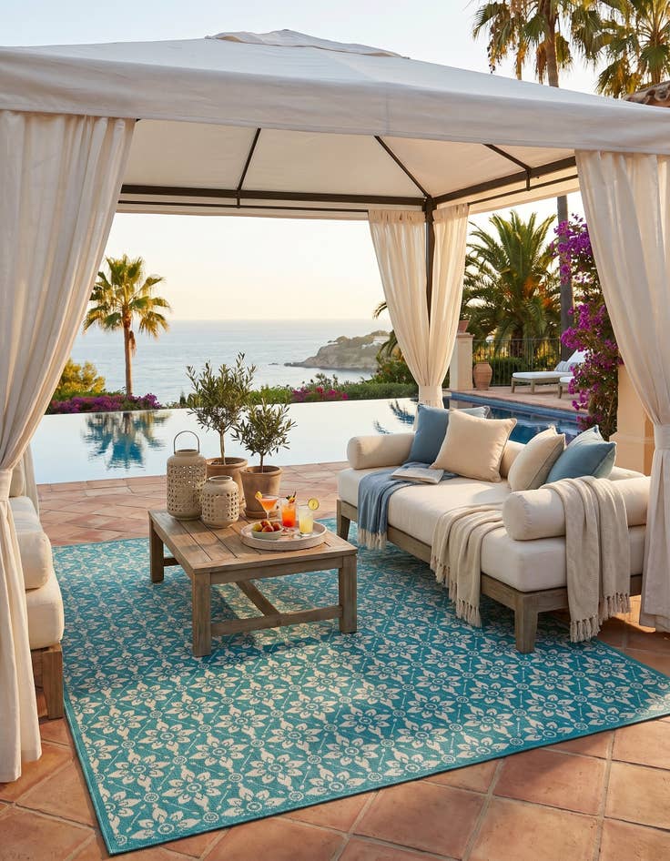 Detail image of 9' x 12' Easy-Clean Trellis Indoor / Outdoor Rug