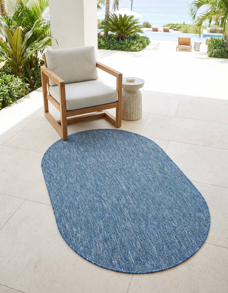 Detail image of 3' x 5' 3 Easy-Clean Solid Indoor / Outdoor Oval Rug