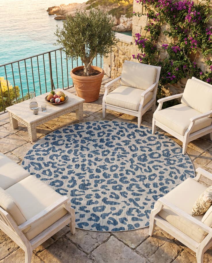 Detail image of 7' 10 x 7' 10 Easy-Clean Safari Indoor / Outdoor Round Rug