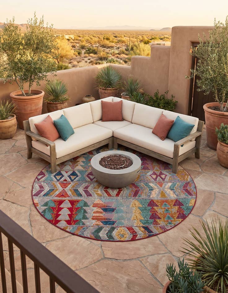 Detail image of 7' 10 x 7' 10 Easy-Clean Modern Indoor / Outdoor Round Rug
