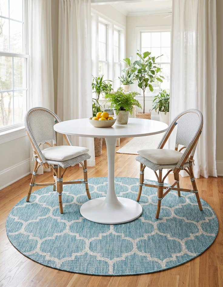 Detail image of 5' 3 x 5' 3 Easy-Clean Trellis Indoor / Outdoor Round Rug