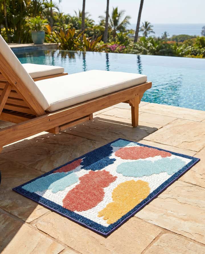 2' x 3' Easy-Clean Belize Indoor / Outdoor Rug