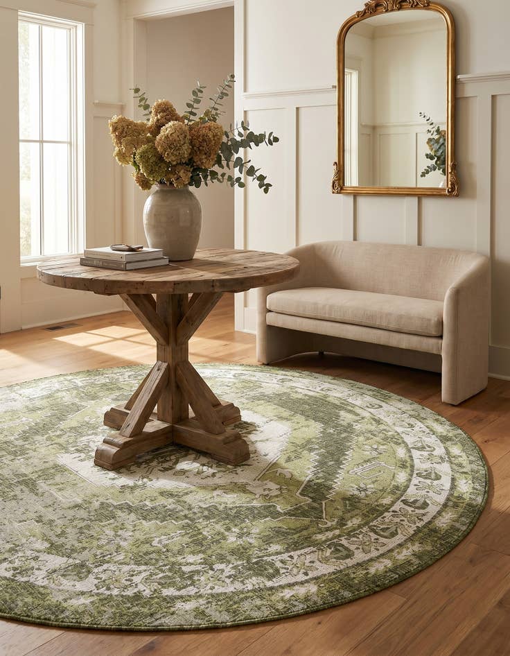 Detail image of 13' x 13' Easy-Clean Traditional Indoor / Outdoor Round Rug