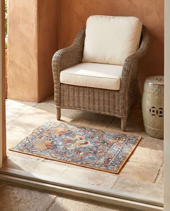 2' x 3' Easy-Clean Traditional Indoor / Outdoor Rug