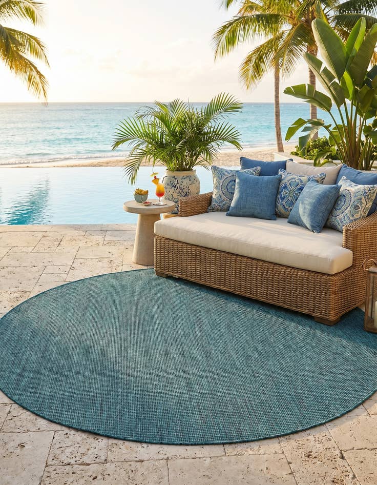 Detail image of 6' 1 x 6' 1 Easy-Clean Solid Indoor / Outdoor Round Rug