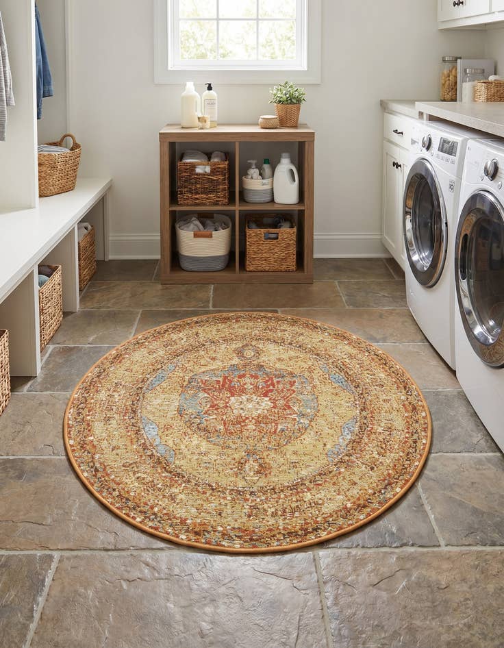 Detail image of 3' 3 x 3' 3 Easy-Clean Traditional Indoor / Outdoor Round Rug