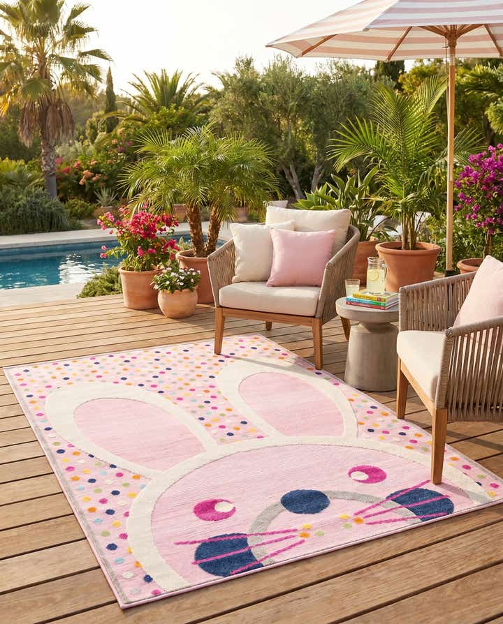 5' 3 x 7' 7 Easy-Clean Indoor / Outdoor Rug
