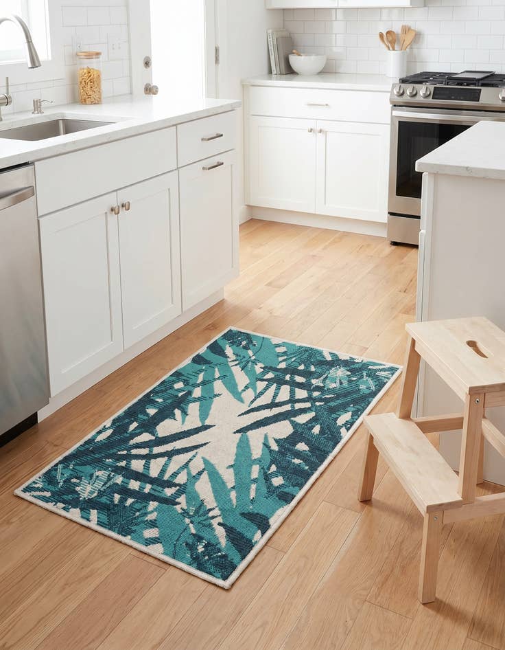 Detail image of 2' x 3' Easy-Clean Botanical Indoor / Outdoor Rug