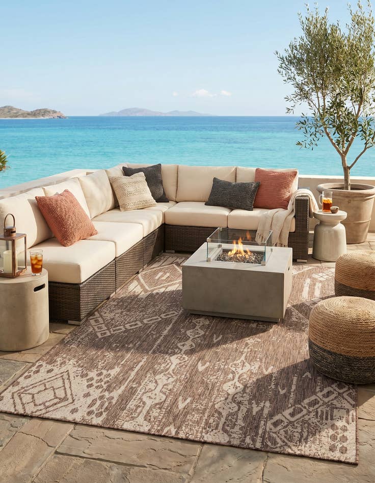 Detail image of 6' x 9' Easy-Clean Bohemian Indoor / Outdoor Rug