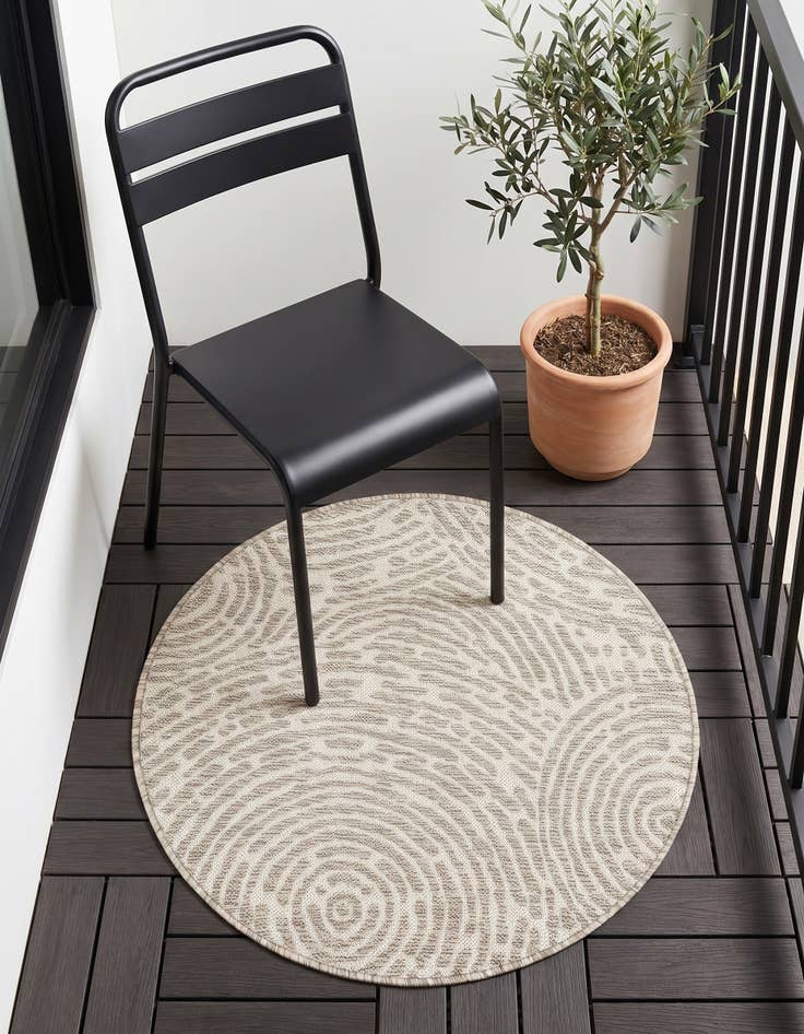 Detail image of 3' x 3' Easy-Clean Modern Indoor / Outdoor Round Rug