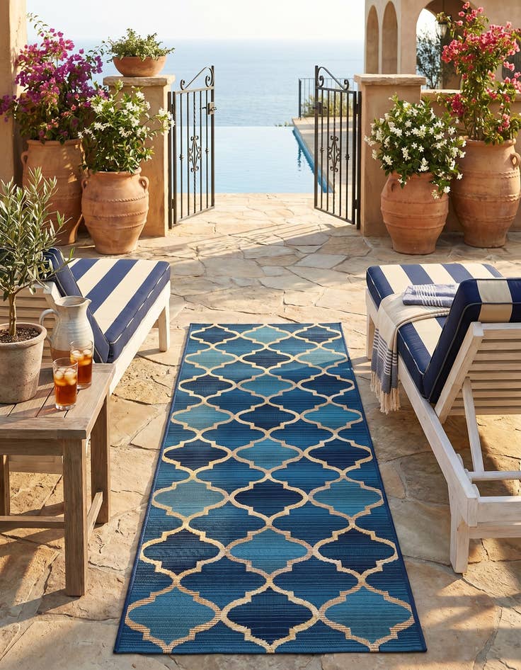 Detail image of 2' x 6' Easy-Clean Lattice Indoor / Outdoor Runner Rug