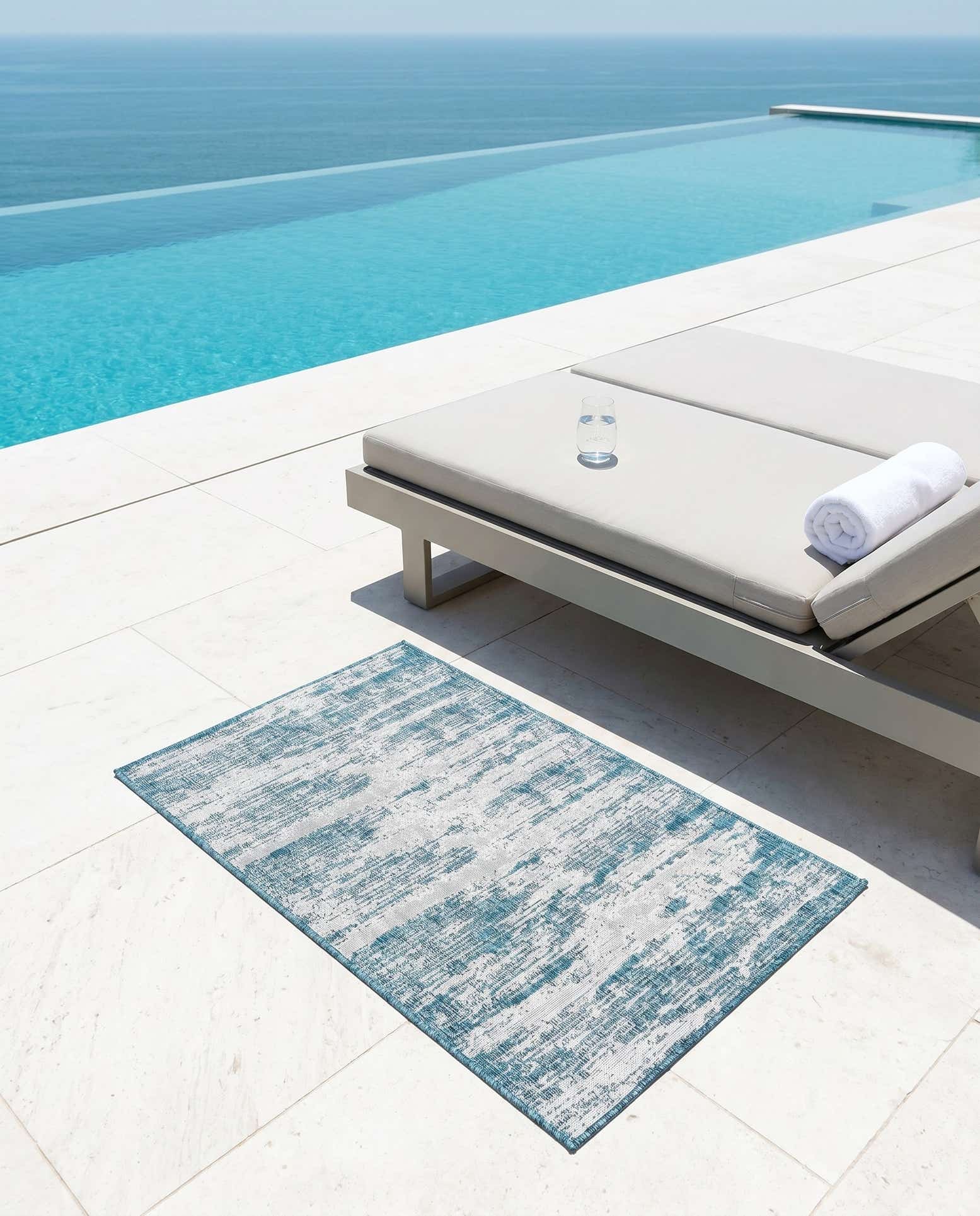 3' x 5' 3 Easy-Clean Modern Indoor / Outdoor Rug