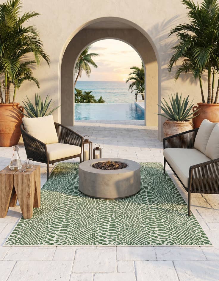 Detail image of 5' 3 x 8' Easy-Clean Jill Zarin Cape Town Indoor / Outdoor Rug