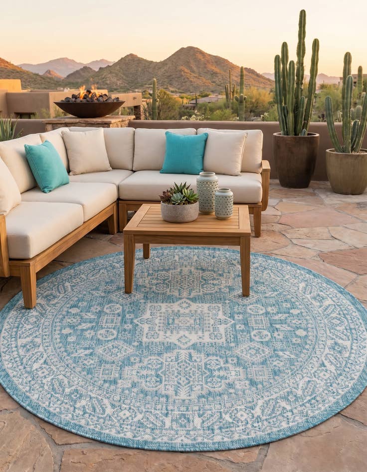 Detail image of 5' 3 x 5' 3 Easy-Clean Aztec Indoor / Outdoor Round Rug