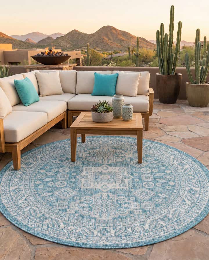 5' 3 x 5' 3 Easy-Clean Aztec Indoor / Outdoor Round Rug