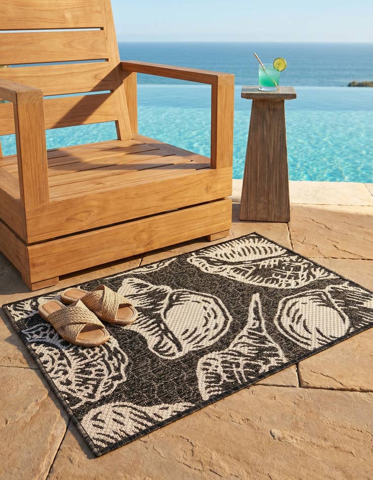 Detail image of 2' x 3' Easy-Clean Coastal Indoor / Outdoor Rug