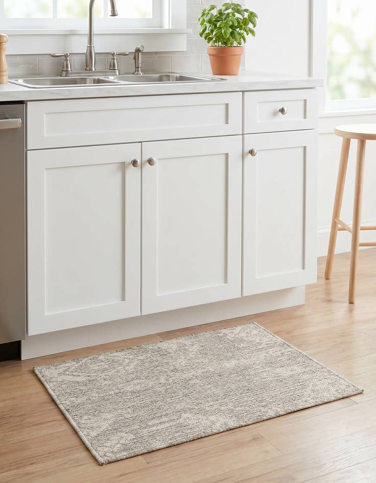 Detail image of 2' x 3' Easy-Clean Bohemian Indoor / Outdoor Rug