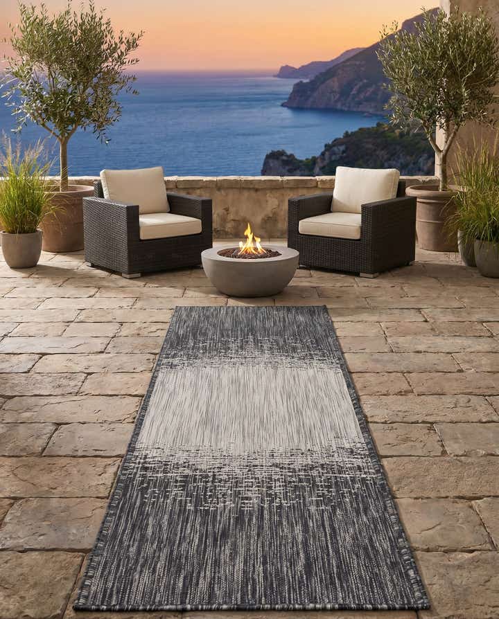 2' x 6' Easy-Clean Modern Indoor / Outdoor Runner Rug
