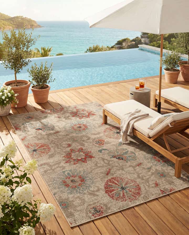 5' x 8' Easy-Clean Botanical Indoor / Outdoor Rug