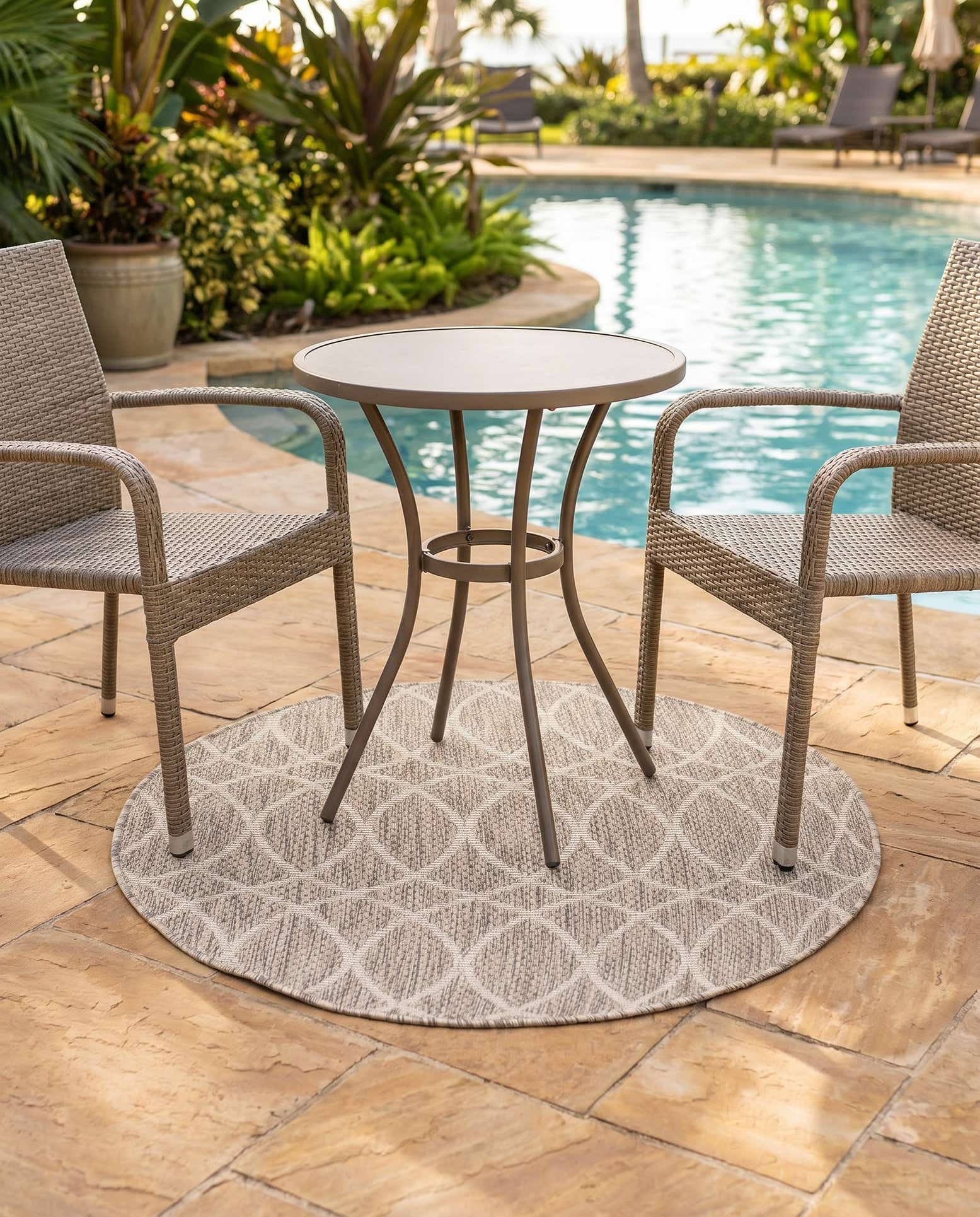 3' x 3' Easy-Clean Trellis Indoor / Outdoor Round Rug