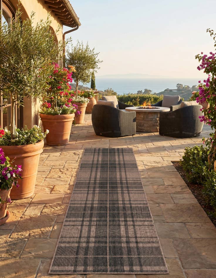 Detail image of 2' 7 x 10' Easy-Clean Checkered Indoor / Outdoor Runner Rug