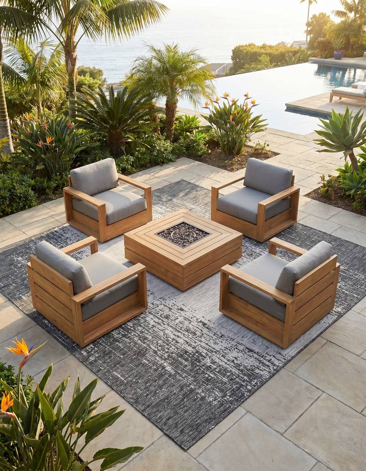 Detail image of 7' 10 x 7' 10 Easy-Clean Modern Indoor / Outdoor Square Rug