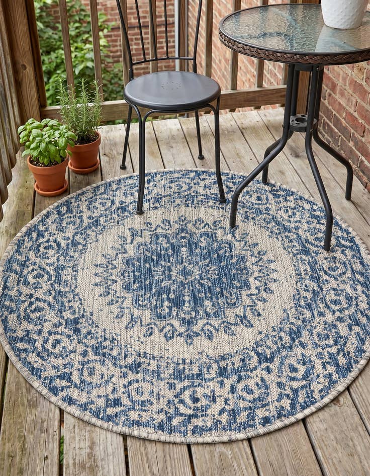 Detail image of 3' x 3' Easy-Clean Traditional Indoor / Outdoor Round Rug