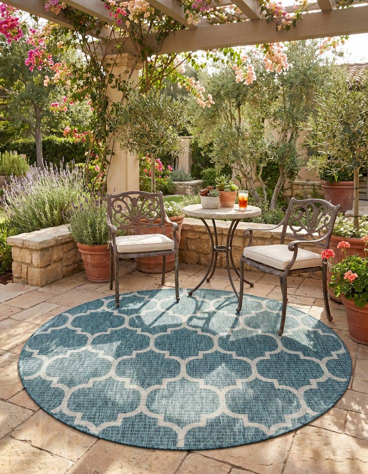 Detail image of 5' 3 x 5' 3 Easy-Clean Trellis Indoor / Outdoor Round Rug