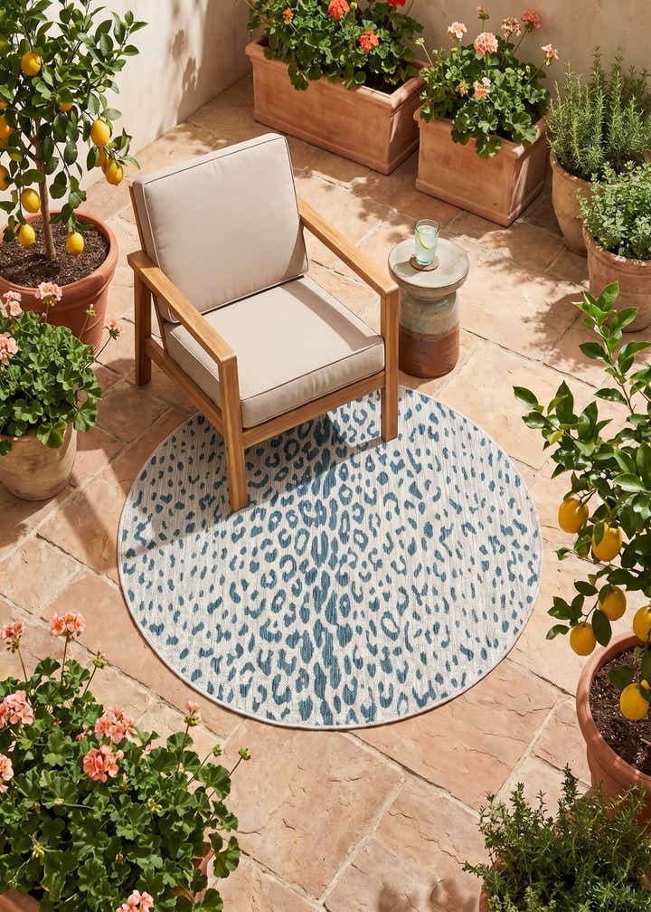 4' x 4' Easy-Clean Safari Indoor / Outdoor Round Rug
