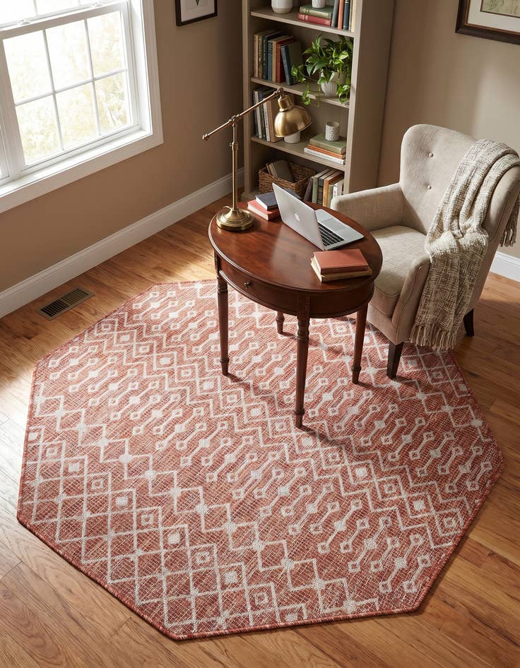 Detail image of 5' 3 x 5' 3 Easy-Clean Trellis Indoor / Outdoor Octagon Rug