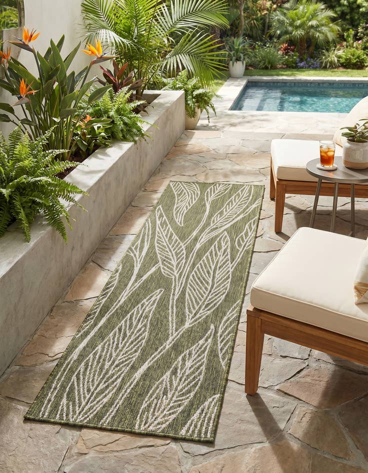 Detail image of 2' x 6' Easy-Clean Botanical Indoor / Outdoor Runner Rug