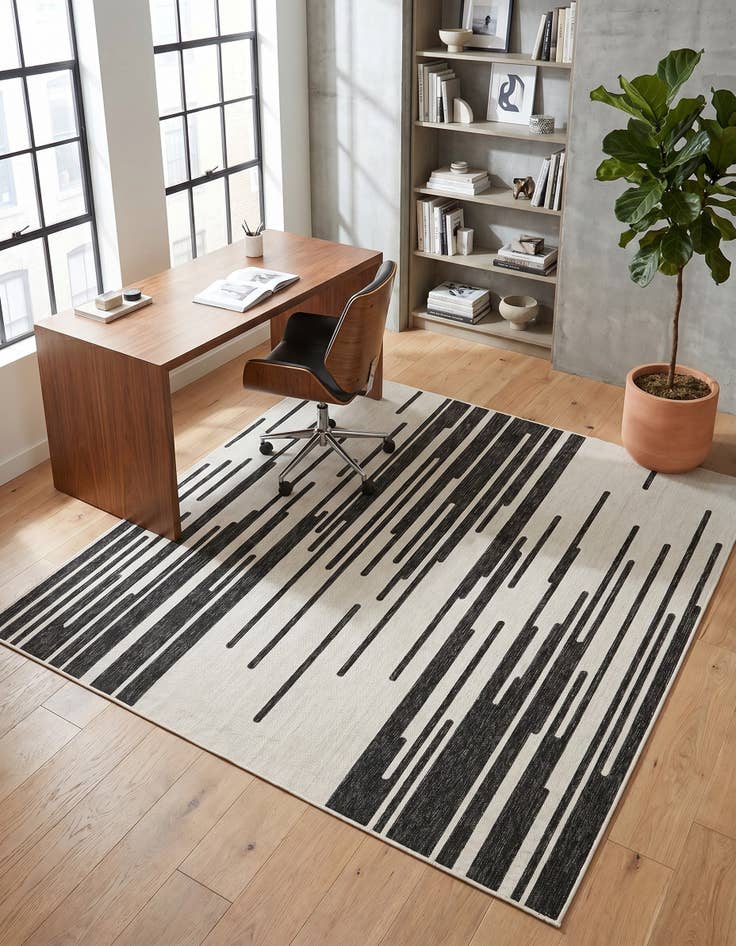 Detail image of 7' 10 x 7' 10 Easy-Clean Modern Indoor / Outdoor Square Rug