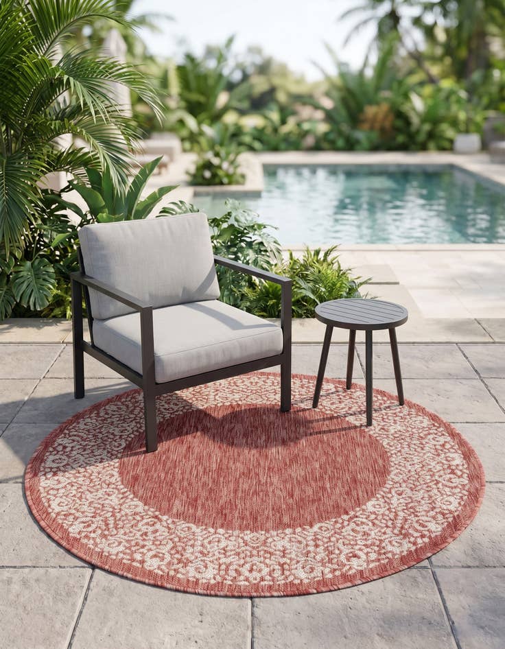 Detail image of 4' x 4' Easy-Clean Border Indoor / Outdoor Round Rug