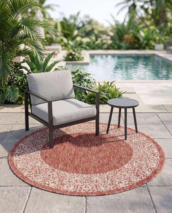 4' x 4' Easy-Clean Border Indoor / Outdoor Round Rug