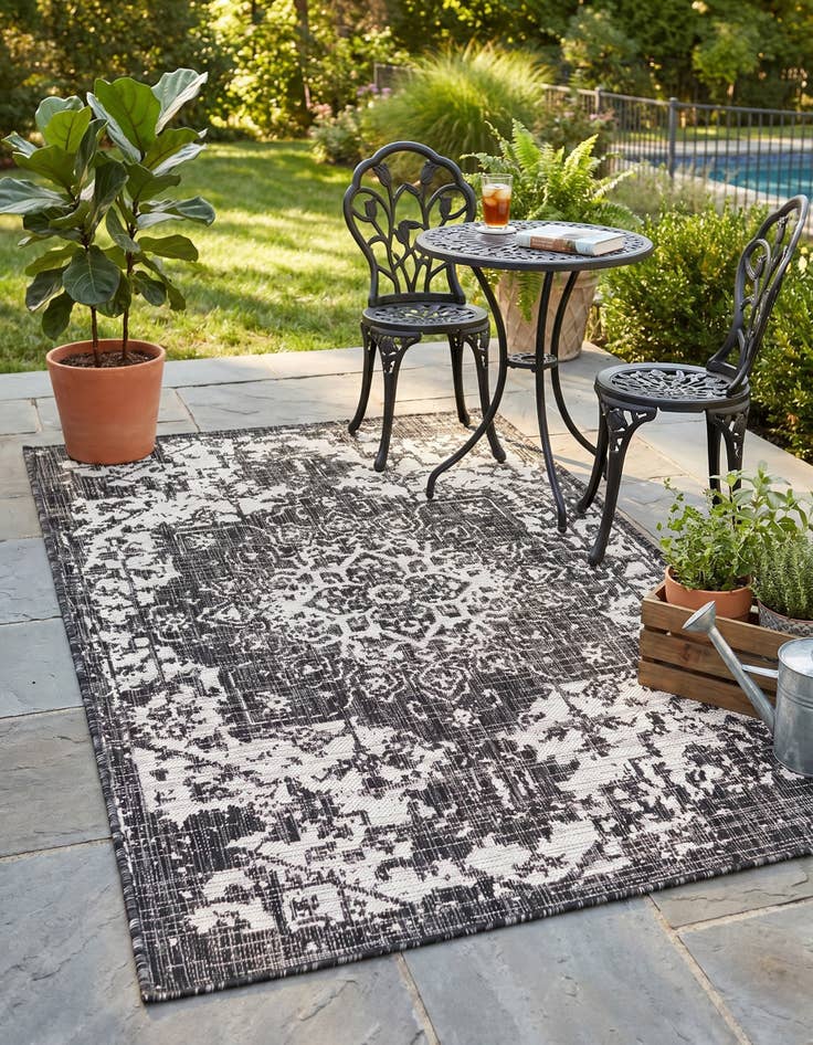 Detail image of 3' x 5' 3 Easy-Clean Jill Zarin Dubai Indoor / Outdoor Rug