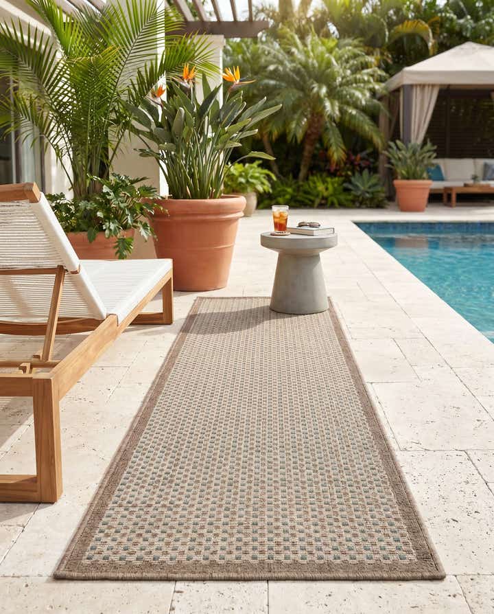 2' x 6' Easy-Clean Border Indoor / Outdoor Runner Rug