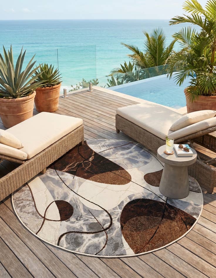 Detail image of 5' x 5' Easy-Clean Modern Indoor / Outdoor Round Rug