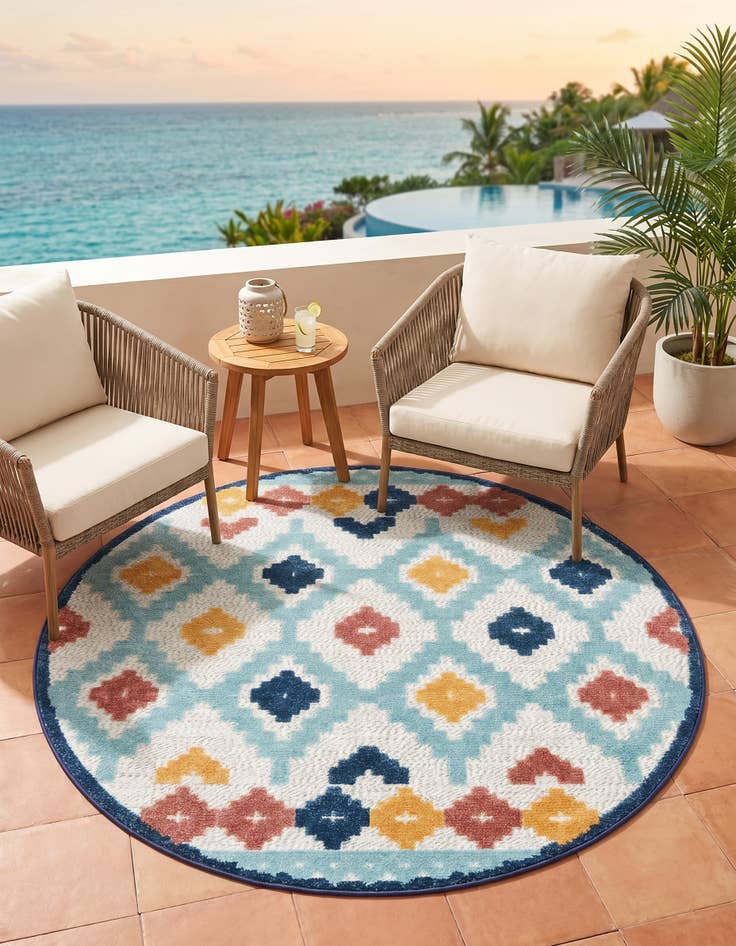 Detail image of 5' 3 x 5' 3 Easy-Clean Belize Indoor / Outdoor Round Rug