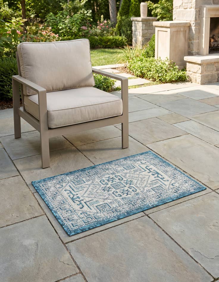 Detail image of 2' x 3' Easy-Clean Aztec Indoor / Outdoor Rug