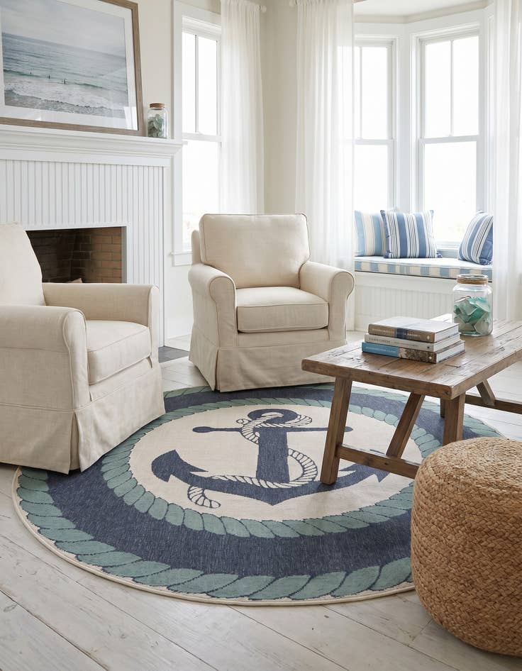 Detail image of 7' 10 x 7' 10 Easy-Clean Coastal Indoor / Outdoor Round Rug