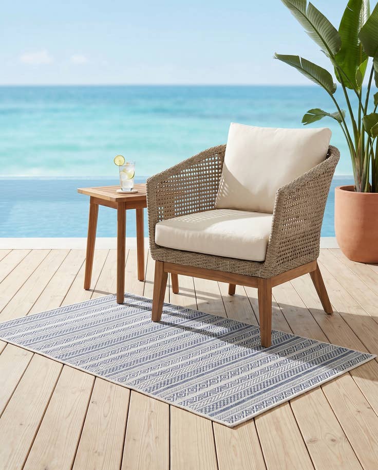 Detail image of 3' x 5' 3 Easy-Clean Ribbon Indoor / Outdoor Rug
