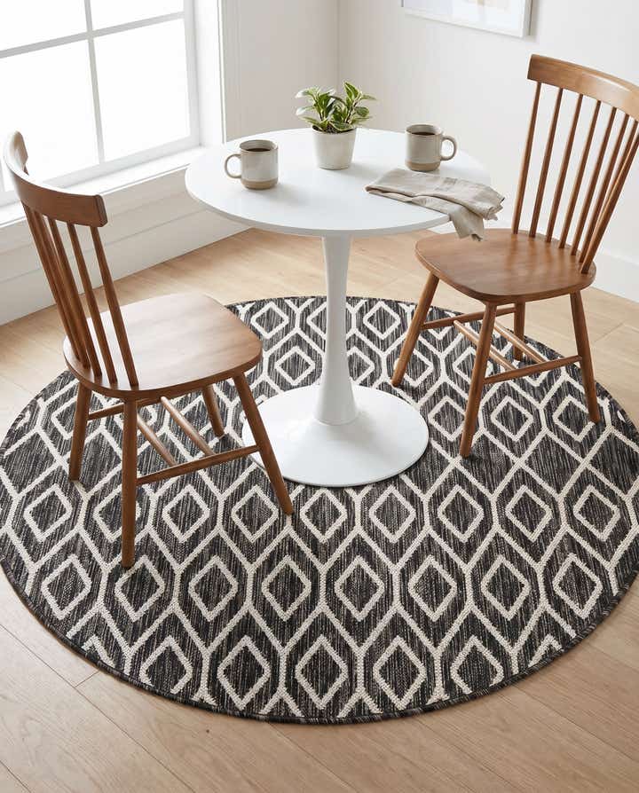 4' x 4' Easy-Clean Jill Zarin Turks and Caicos Indoor / Outdoor Round Rug